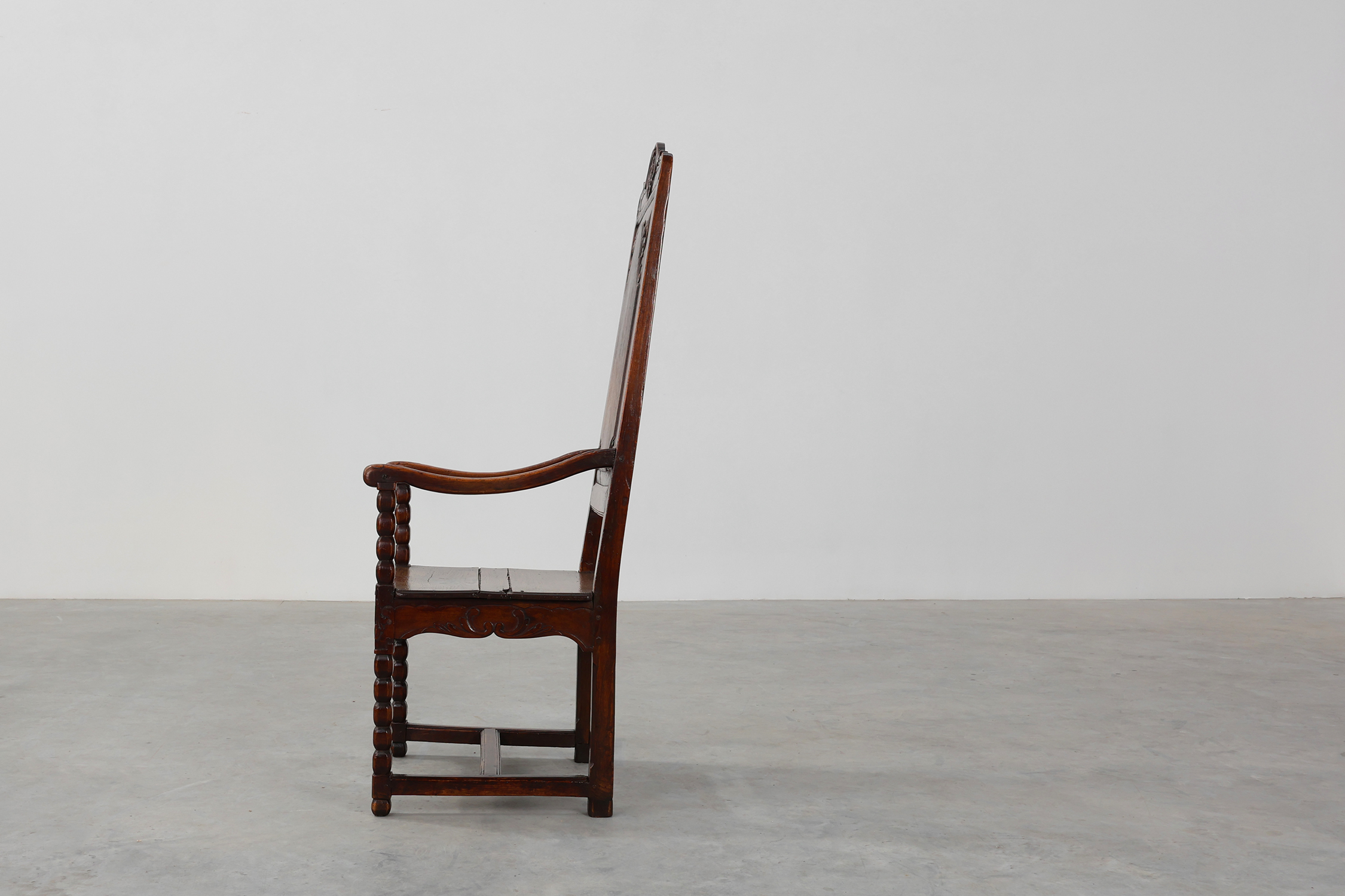 18th Century Liège Armchair in hand carved Oak, Belgiumthumbnail
